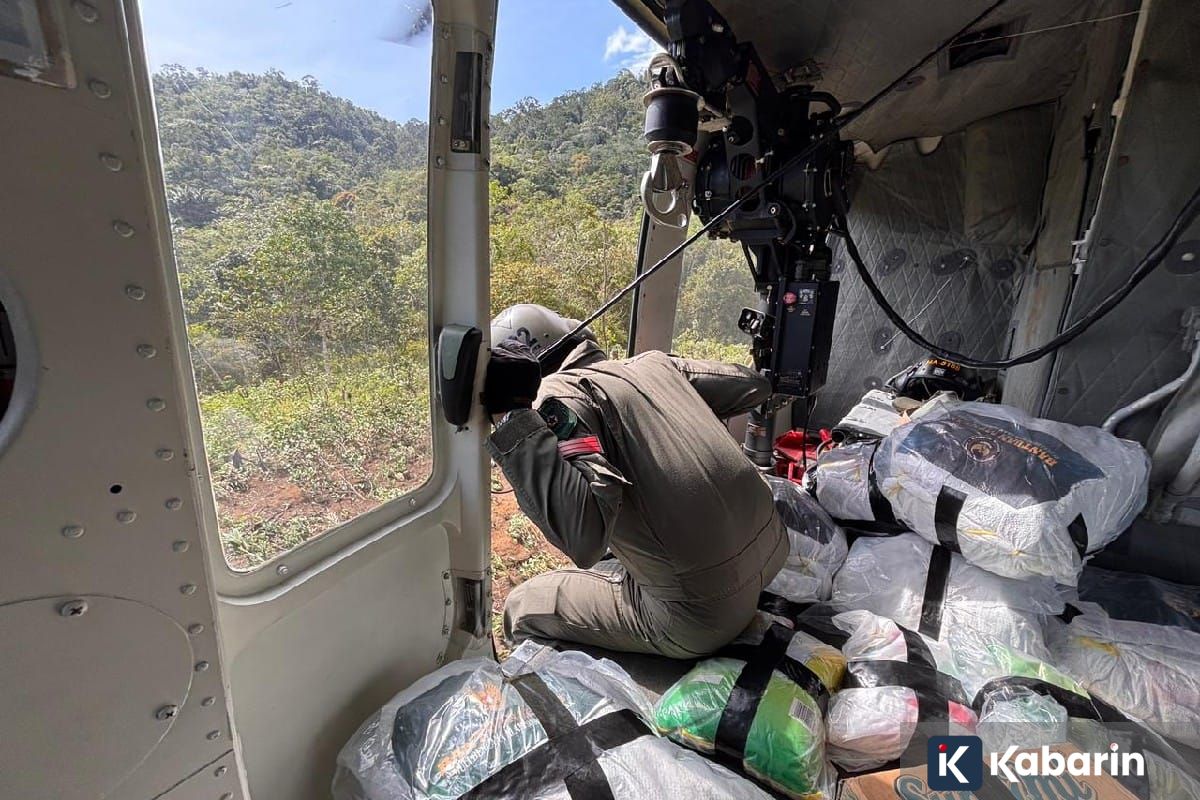 Medan sulit, bantuan untuk korban longsor Tapanuli Utara diterjunkan lewat udara