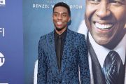Mendiang Chadwick Boseman akan dapat bintang di Hollywood Walk of Fame