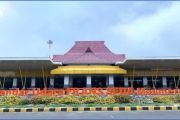 Bandara Frans Seda Ditutup Akibat Gunung Lewotobi Laki-Laki&nbsp;Erupsi