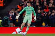 Courtois alami cedera paha dan batal bela Belgia di jeda internasional