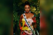 Miss Jamaica alami pendarahan usai terjatuh dari panggung