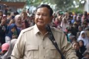 Prabowo pastikan rumah korban banjir di Sumatera akan dibangun kembali