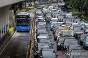 Rute Transjakarta Diperpendek dan Dialihkan Akibat Banjir