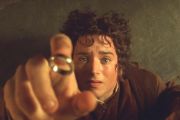 Elijah Wood Buka Suara soal Kembalinya Frodo di Film Baru LOTR