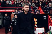 Manchester United Dikabarkan Bakal Permanenkan Michael Carrick