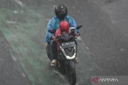 BMKG: Hujan Ringan Guyur Jakarta Siang hingga Malam
