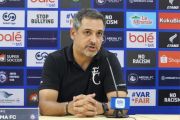 Ini Alasan Arema FC Pakai Lima Bek