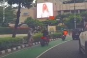 Polisi Buru Jambret HP WNA Italia di Bundaran HI