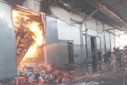 Kebakaran Gudang Plastik di Cengkarang Belum Padam hingga Hari Keempat