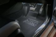 Tips Memilih Karpet Mobil yang Aman, Awet, dan Gampang Dirawat