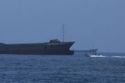 Serangan Rudal Hantam Dua Kapal Tanker UEA di Selat Hormuz, Satu Awak Tewas