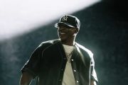 Jay-Z Tunda Konser Malam Ketiga Demi Keselamatan Penonton