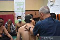 Ini perbedaan antara masuk angin, angin duduk, hingga serangan jantung