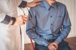 Bukan cuma faktor wanita, ini kebiasaan yang bisa turunkan kesuburan pria