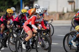 Ayustina bangkit dengan meraih emas untuk balap sepada road race ITT