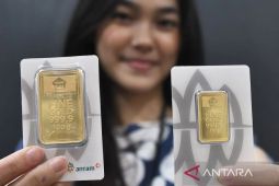 Emas Antam Rabu ini lagi naik, tembus Rp2,367 juta per gram