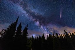 Bagaimana cara meteor terbentuk, dan apa saja jenisnya di alam semesta?