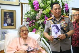 Istri Jenderal Hoegeng Wafat pada Usia 100 Tahun