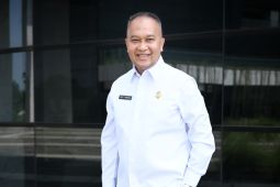 Mengenal Velix Wanggai yang resmi pimpin Ketua Komite Percepatan Pembangunan Papua