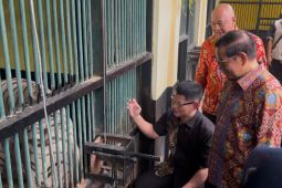 Pramono buka uji coba kunjungan wisata malam hari di Ragunan