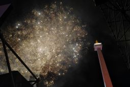 DKI Jakarta hentikan perayaan tahun baru dengan kembang api