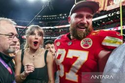 Taylor Swift dan Travis Kelce Resmi Menikah