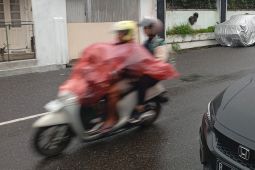 Mayoritas wilayah Indonesian diprediksi akan hujan ringan hari Rabu ini