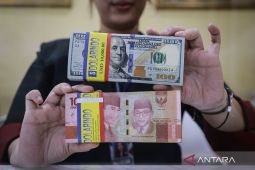 Jumat Pagi Rupiah Melemah ke Angka Rp16.829 per Dolar AS