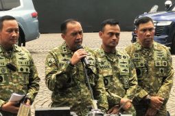 Keluarga prajurit gugur di HUT TNI terima santunan Rp350 juta
