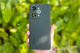 Realme 15 Pro 5G: Ponsel mid-range rasa flagship dengan AI canggih!