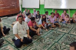 Kebakaran di Angke, 50 warga mengungsi ke Madrasah Miftahul Huda