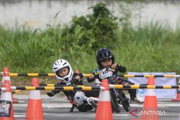 Olahraga angkat beban pada anak disarankan setelah pubertas