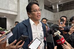 Importir pakaian dan tas bekas ilegal akan dikenakan denda