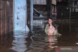 Pramono ingatkan warga Jakarta waspadai banjir rob awal November