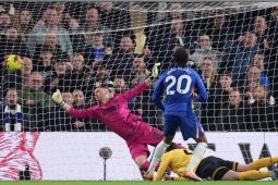 Chelsea naik ke posisi kedua usai bantai Wolves 3-0