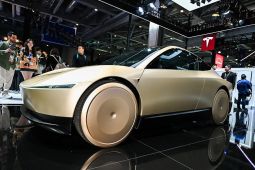 Tesla Shanghai cetak 4 juta mobil, model Y Starlight Gold jadi pencapaian terbaru