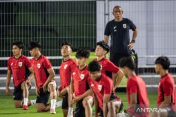 Nova Arianto ingatkan para pemain timnas U-17 untuk tidak cepat puas