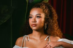 Angie Carvalho tampilkan kisah cinta tak terbalas lewat lagu "Merelakan"