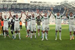 Performa Jay Idzes dkk dipuji sang pelatih saat permalukan Atalanta