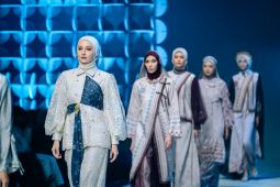 Greisy tampilkan gaya etnik modern yang fresh di JMFW 2025