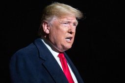 Trump sebut tarif perdagangan jadi senjata akhiri perang di dunia