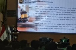 Menko Yusril heran soal fenomena masyarakat lebih pilih lapor Damkar dibandingkan Polisi