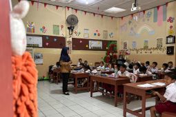 Hari Guru ramai dirayakan, tapi kesejahteraan guru masih jadi PR besar