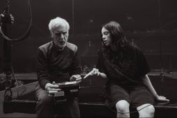 Billie Eilish gaet James Cameron untuk garap proyek film konser baru