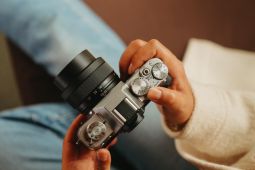 Fujifilm X-T30 III: Kamera ringkas dan stylish untuk kreator muda