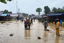 Sebanyak 15 orang dilaporkan tewas akibat bencana alam di Tapanuli Selatan