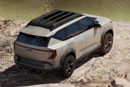 Kia perkenalkan EV5 Weekender, SUV listrik siap jelajah medan off-road