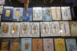 Harga emas Antam naik tipis, kini sentuh Rp2,431 juta per gram