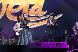 Dari dangdut ke Disney: Kejutan Rhoma Irama dan Yuni Shara di konser Soneta