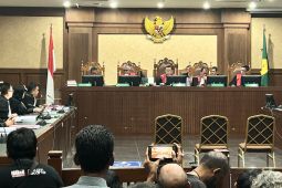 Sidang perdana kasus Chromebook eks Mendikbud Nadiem Makarim ditunda karena sakit